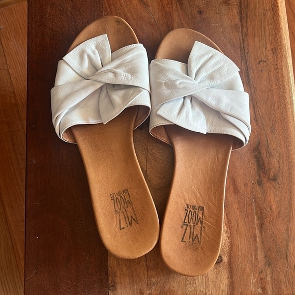 Miz Mooz Shoes - MIZ MOOZ NYC ANGELINA White Leather Sandals women EU 40 USA 9.5/10 Flat Slides